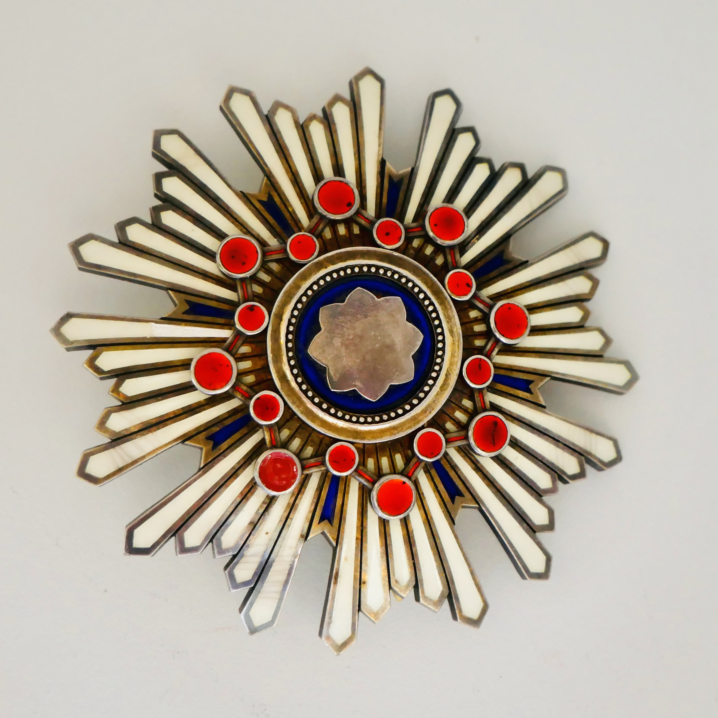Medal of the Order of the Sacred Treasure, Japan - 3