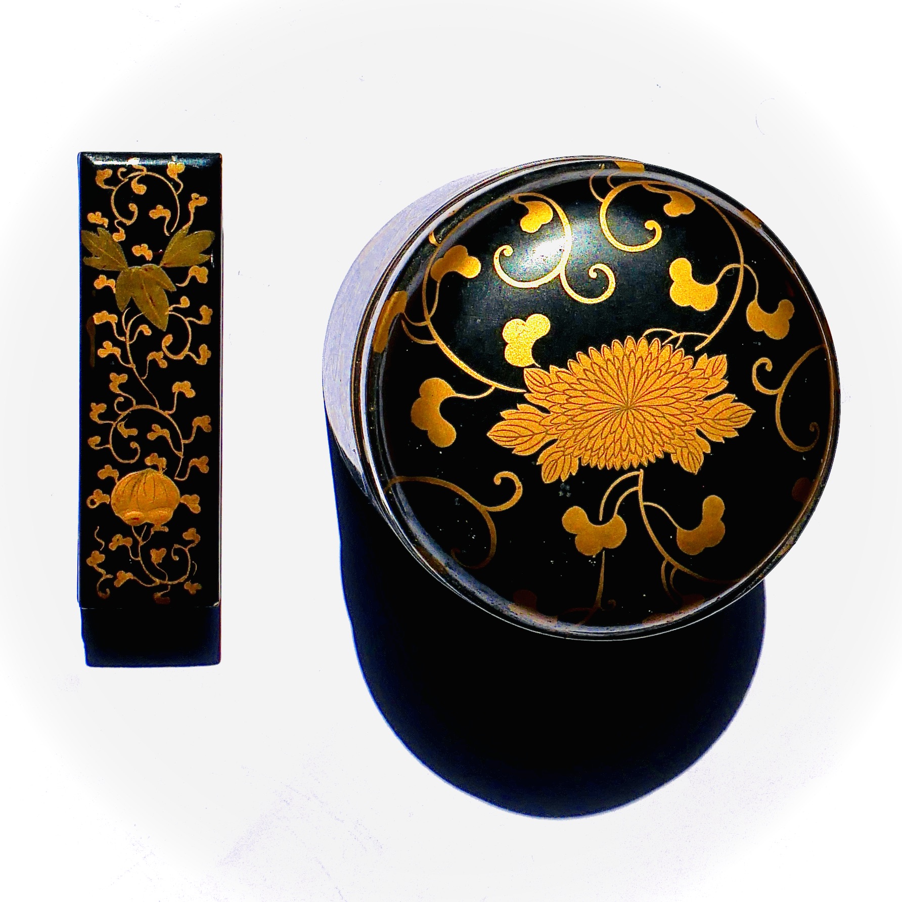Set of Two Small Black Lacquer Boxes with Floral and Plant Motifs in Maki-e, Japan, Kyoto, Meiji period - 4