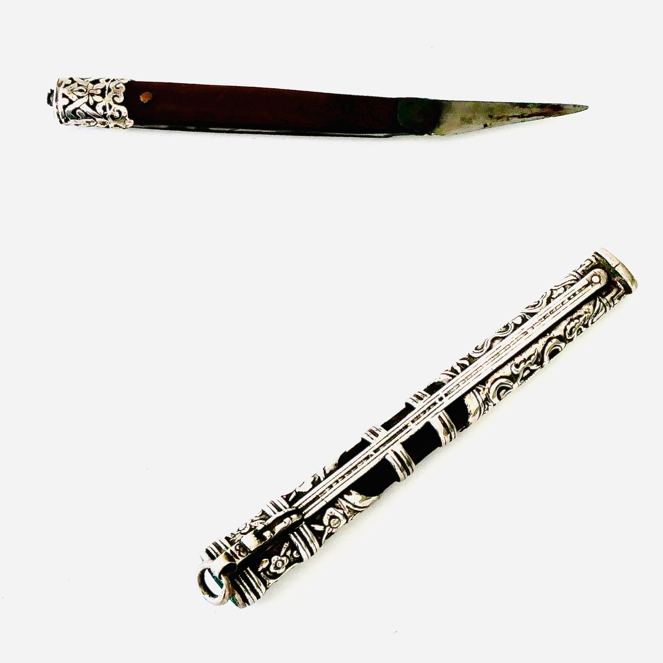 Prestige Khet Khutga-type Knife with Auspicious Motifs, Silver and Wood, Mongolia / China, late 19th - early 20th century - 2