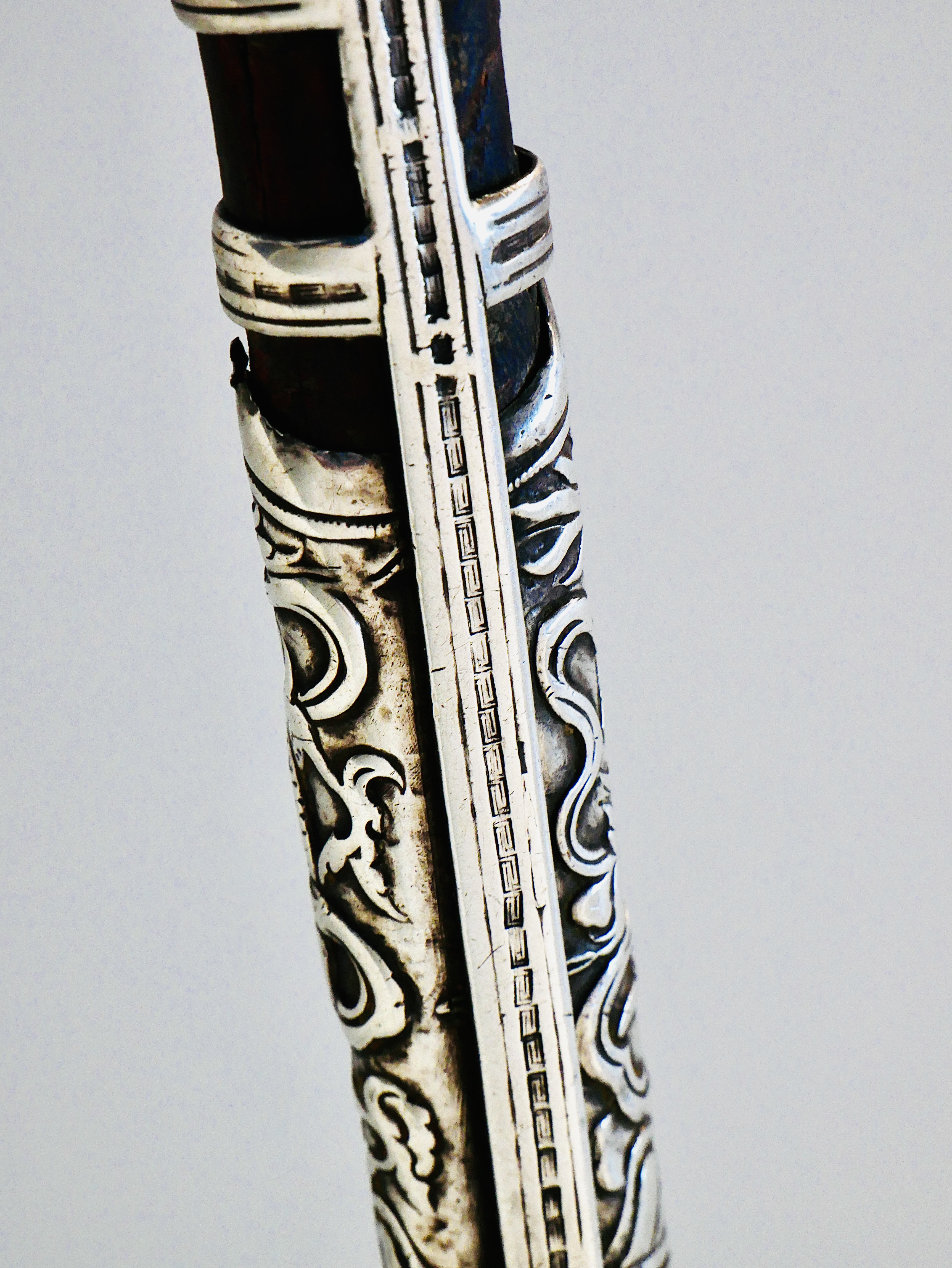 Prestige Khet Khutga-type Knife with Auspicious Motifs, Silver and Wood, Mongolia / China, late 19th - early 20th century - 9